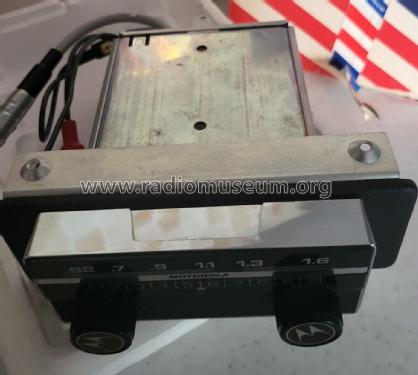 M11; Motorola Inc. ex (ID = 2842154) Car Radio