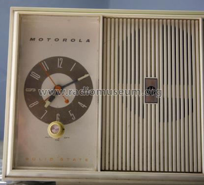 Solid State AM-FM Alarm Clock Radio TC20EH; Motorola Inc. ex (ID = 2840893) Radio