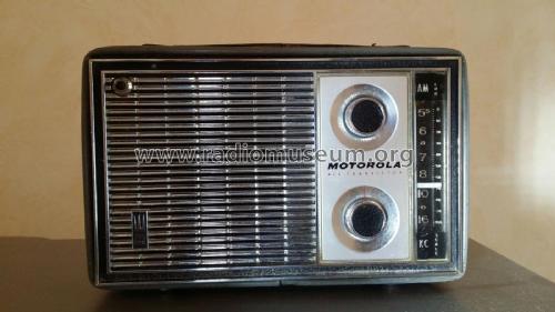 X31A-1 ; Motorola Inc. ex (ID = 1888066) Radio