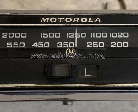 124; Motorola; London (ID = 3014932) Car Radio