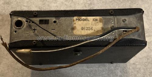 124; Motorola; London (ID = 3014935) Car Radio