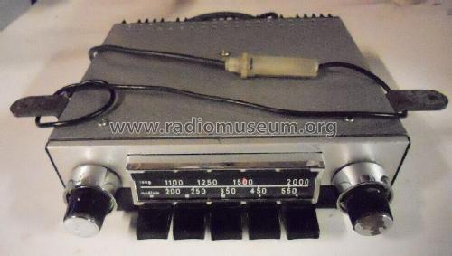 727; Motorola; London (ID = 2830086) Car Radio