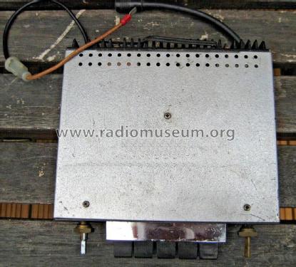 828; Motorola; London (ID = 2832373) Car Radio