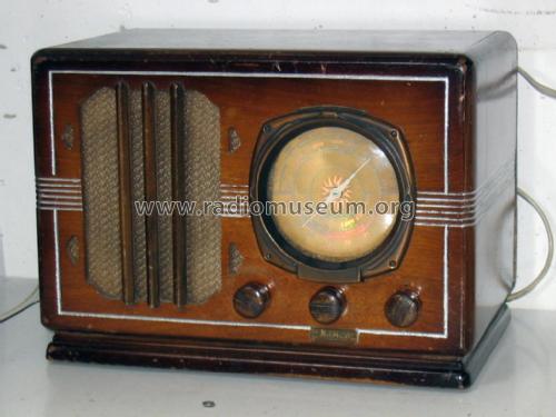 Table Radio ; NAMCO Manufacturing (ID = 2790542) Radio