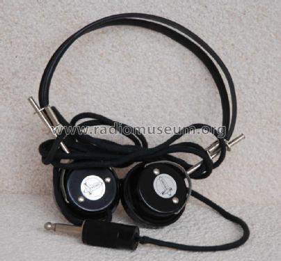 Headphone ; Newcomb Audio (ID = 1797666) Speaker-P