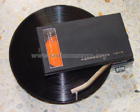 Mini Sterephono FXG-702A; Sharp; Osaka (ID = 1279493) Radio