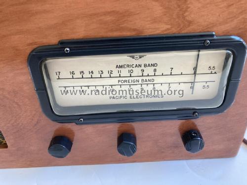 Two-Band Receiver ; Pacific Electronics (ID = 2704100) Radio