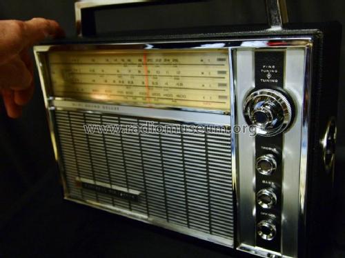 National Panasonic Hi-Fi Sound Deluxe 4-Band 9-Transistor Radio - Model:  R-100