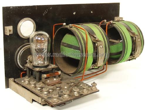 Regenerative Radio Receiver ; Paramount Radio Co. (ID = 1377327) Radio