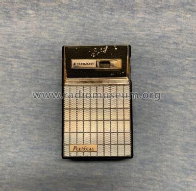 8 Transistor 820; Peerless brand - far (ID = 2778740) Radio