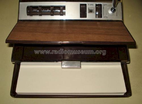 President Eight Transistor Desk Set Radio ; Peerless brand - far (ID = 1188670) Radio
