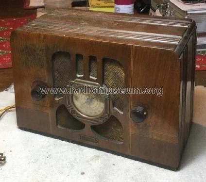 Unknown 2 - table radio ; Peerless unknown - (ID = 2253040) Radio