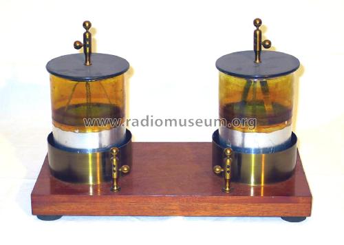 Bouteilles de Leyde Condensateur; Pernet, Emile; Paris (ID = 2439969) Radio part