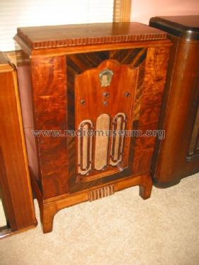 112 Lowboy; Philco, Philadelphia (ID = 776492) Radio