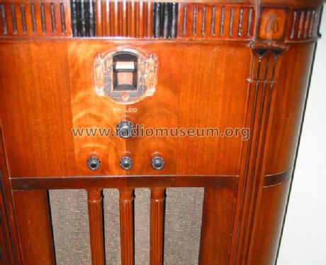 18X ; Philco, Philadelphia (ID = 559258) Radio