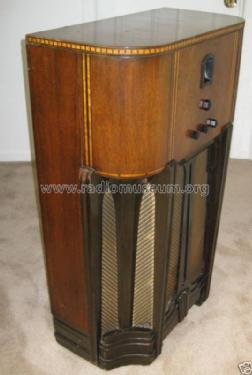 200X Gothic ; Philco, Philadelphia (ID = 870266) Radio