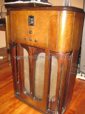 201X ; Philco, Philadelphia (ID = 772949) Radio