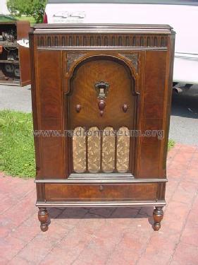 296 Radio-Phonograph; Philco, Philadelphia (ID = 498611) Radio