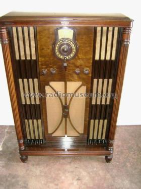 37-690X ; Philco, Philadelphia (ID = 706921) Radio