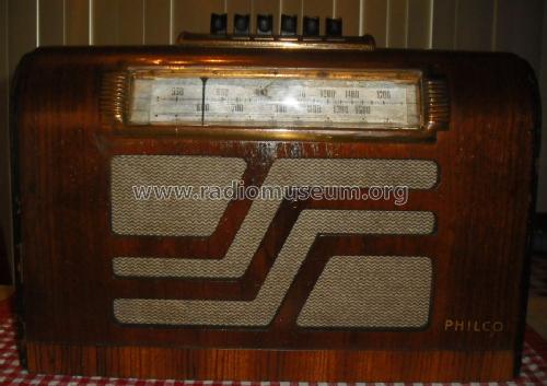 39-17T ; Philco, Philadelphia (ID = 1357611) Radio