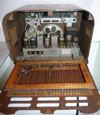 40-130T ; Philco, Philadelphia (ID = 759095) Radio