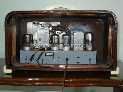 41-221C ; Philco, Philadelphia (ID = 2522429) Radio