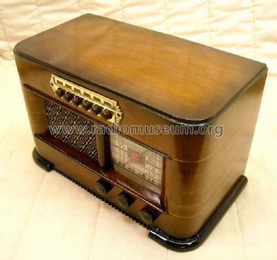 41-225C ; Philco, Philadelphia (ID = 1231624) Radio