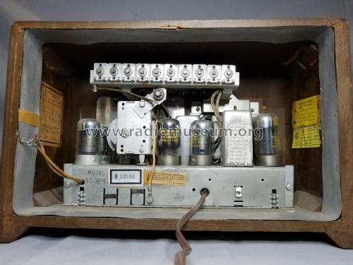 41-225C ; Philco, Philadelphia (ID = 2366608) Radio