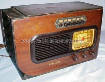 41-226C ; Philco, Philadelphia (ID = 137662) Radio