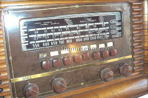 41-255T ; Philco, Philadelphia (ID = 307134) Radio