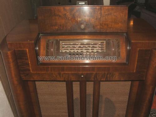 41-315X ; Philco, Philadelphia (ID = 473646) Radio