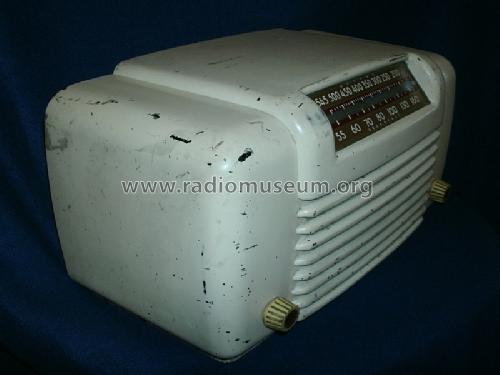 46-142 ; Philco, Philadelphia (ID = 1207705) Radio