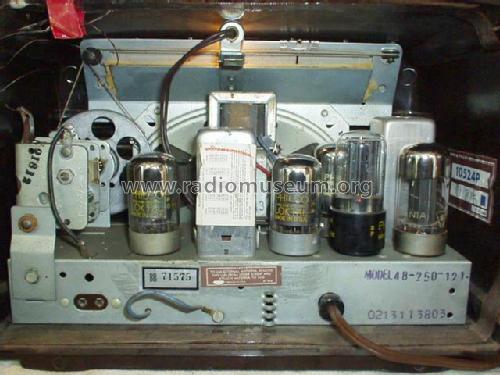 48-250 Transitone Code 122; Philco, Philadelphia (ID = 375250) Radio