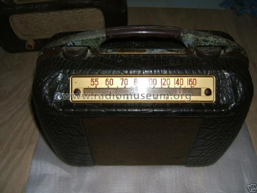 49-605 ; Philco, Philadelphia (ID = 377743) Radio