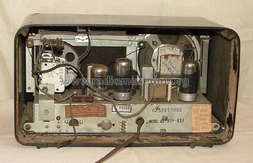 49-904 ; Philco, Philadelphia (ID = 1826029) Radio