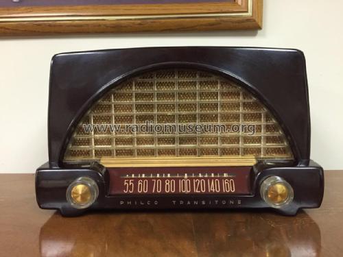 51-532 ; Philco, Philadelphia (ID = 1792672) Radio