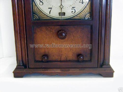 551 Colonial Clock Radio; Philco, Philadelphia (ID = 375416) Radio