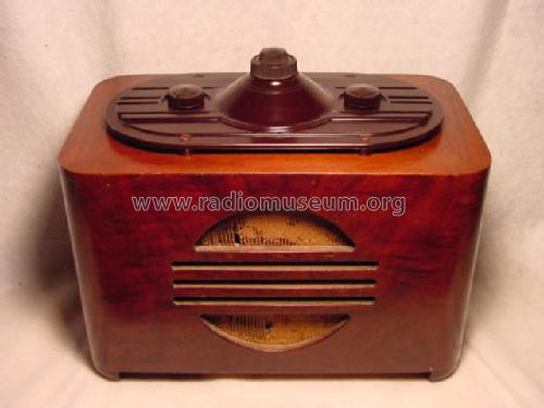 604C ; Philco, Philadelphia (ID = 104629) Radio