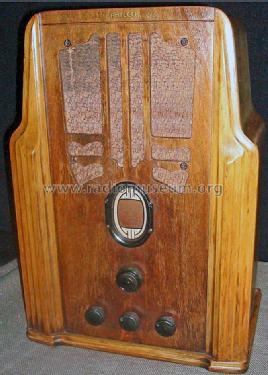 635B ; Philco, Philadelphia (ID = 996836) Radio