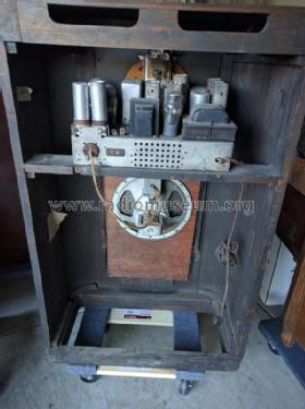 660X ; Philco, Philadelphia (ID = 2026094) Radio