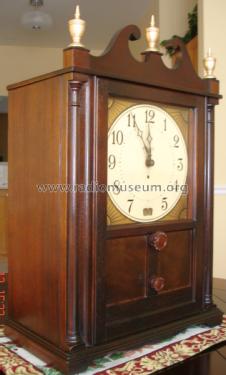 80 Colonial Clock; Philco, Philadelphia (ID = 1778999) Radio