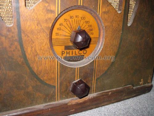 84B ; Philco, Philadelphia (ID = 870283) Radio