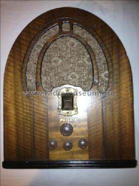 89B ; Philco, Philadelphia (ID = 1342490) Radio