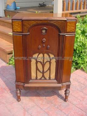 90 Lowboy; Philco, Philadelphia (ID = 565522) Radio