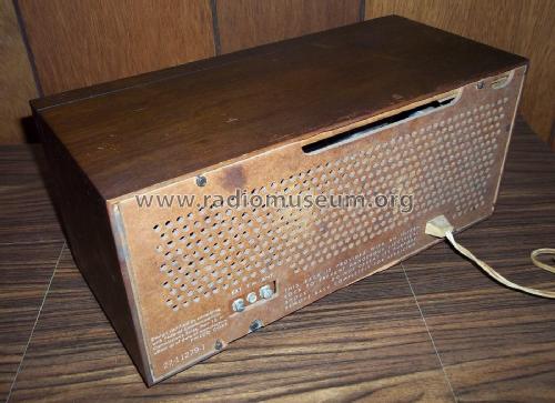 9-941-124 ; Philco, Philadelphia (ID = 2686149) Radio