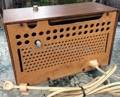 N-724 ; Philco, Philadelphia (ID = 2529338) Radio