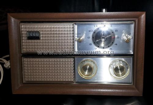 P-724 ; Philco, Philadelphia (ID = 1796307) Radio