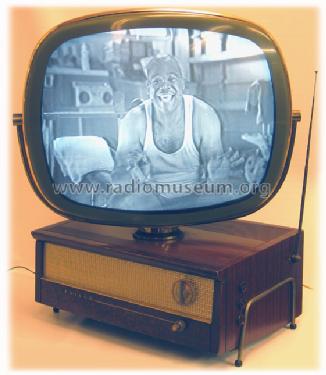 Predicta Holiday G4242M Ch= 9L37; Philco, Philadelphia (ID = 249525) Fernseh-E