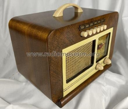 PT-66 Transitone; Philco, Philadelphia (ID = 2800749) Radio