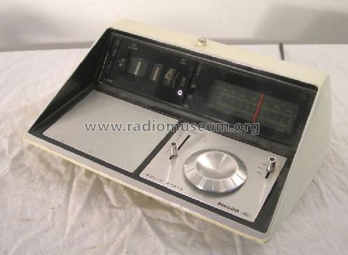 R768 ; Philco, Philadelphia (ID = 1010389) Radio